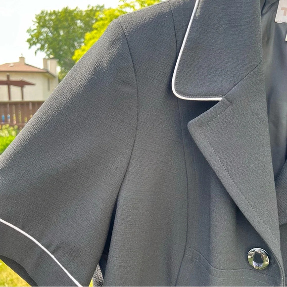 Tan Jay Short Sleeve  Blazer - Picture 3 of 6